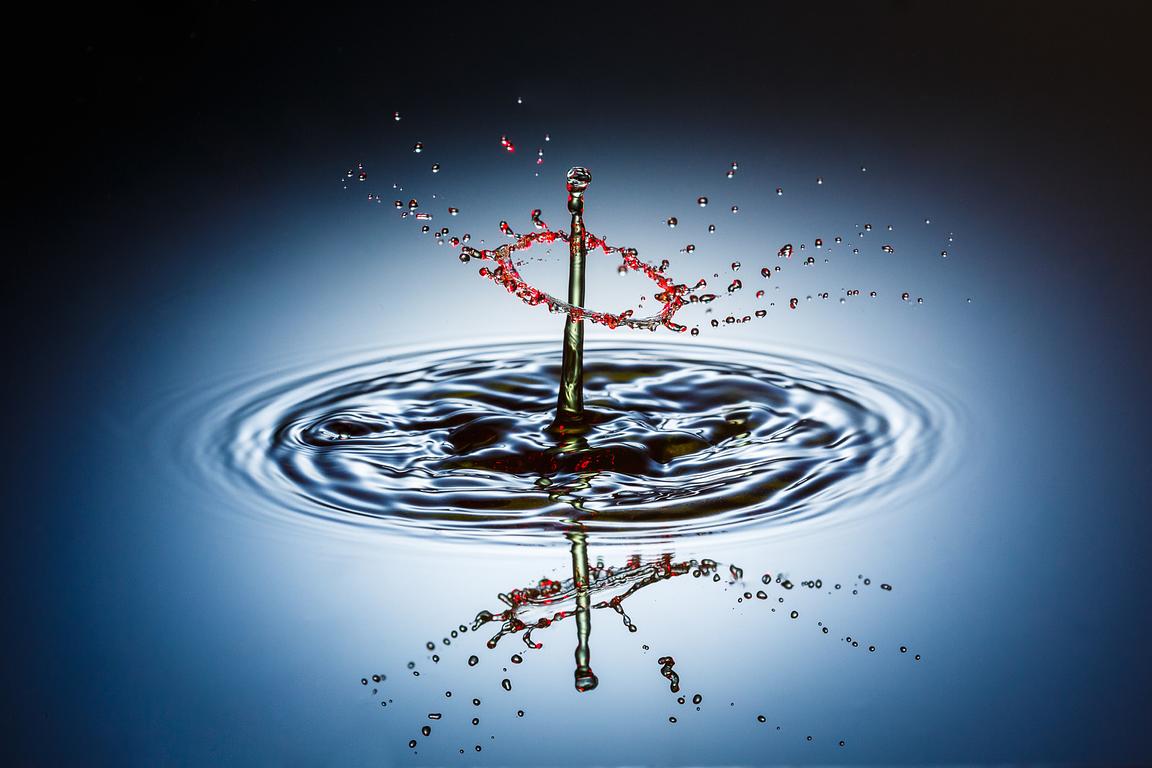 The Red Circle — Sculpture liquide Fluigraphy par Martin Brand